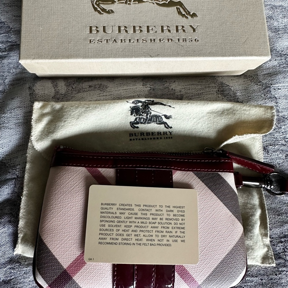 Burberry Supernova Check Wristlet Berry Red - Picture 2 of 4